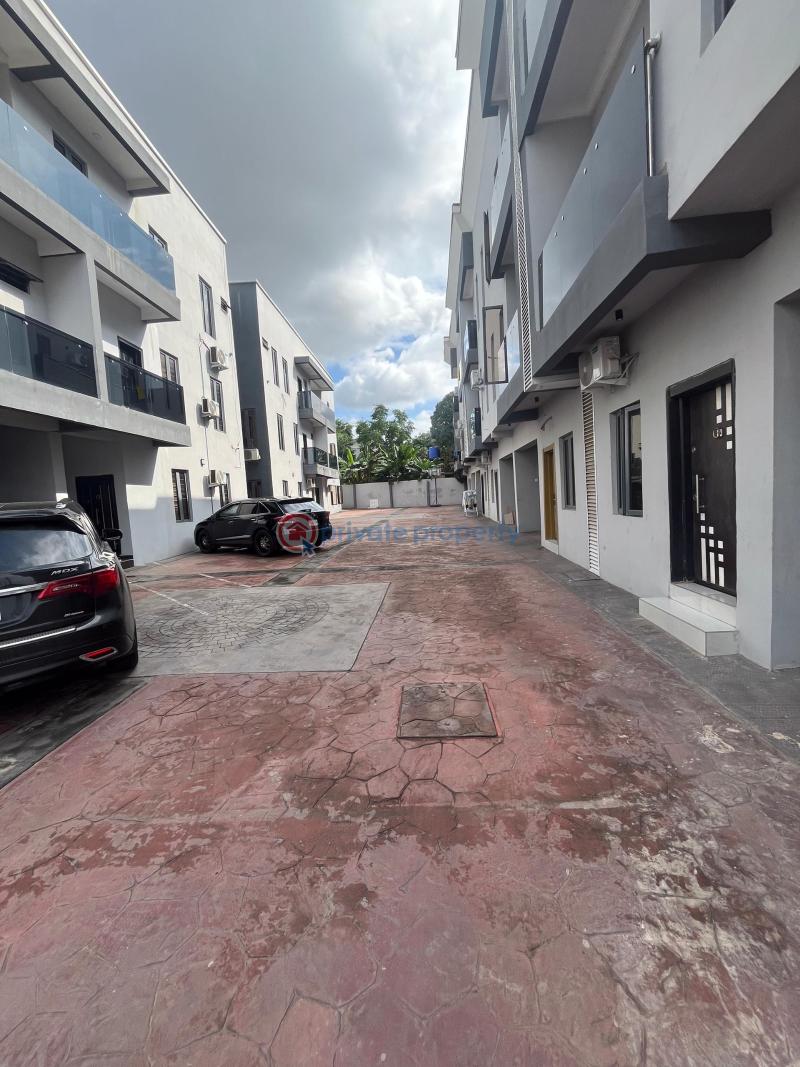 5 bedroom terrace duplex with bq - 1 5 bedroom Terraced Duplex For Sale Shonibare Estate Maryland Lagos - 1