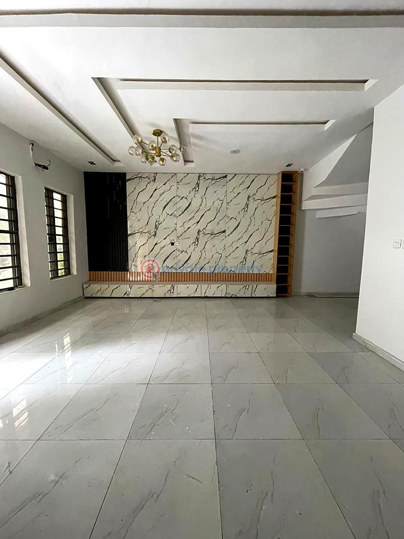 5 bedroom House For Sale Lekki Lagos - 1