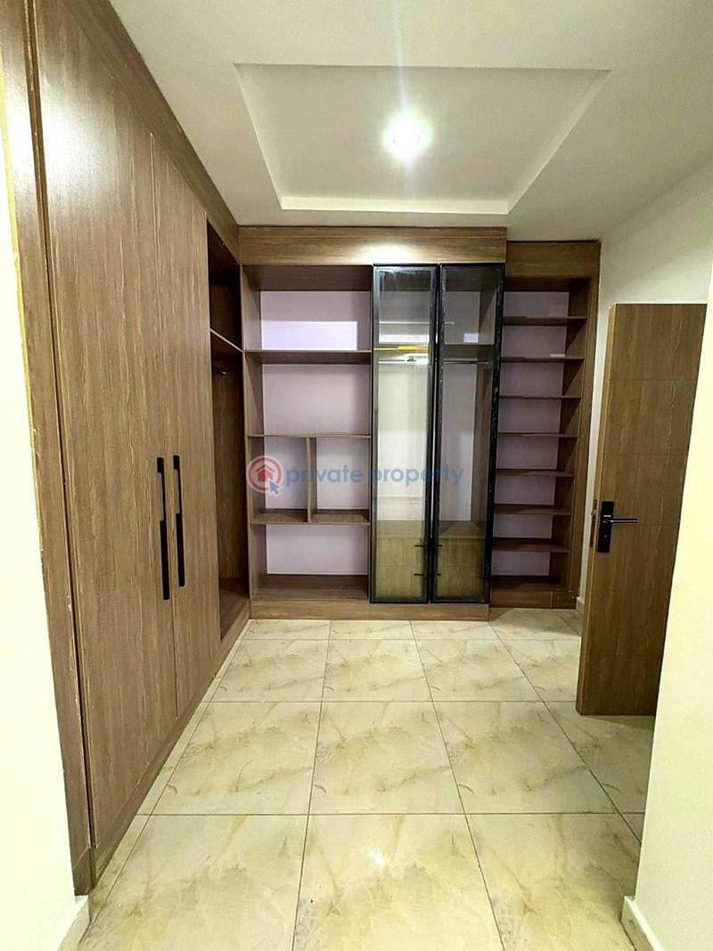 5 bedroom House For Sale Lekki Lagos - 1