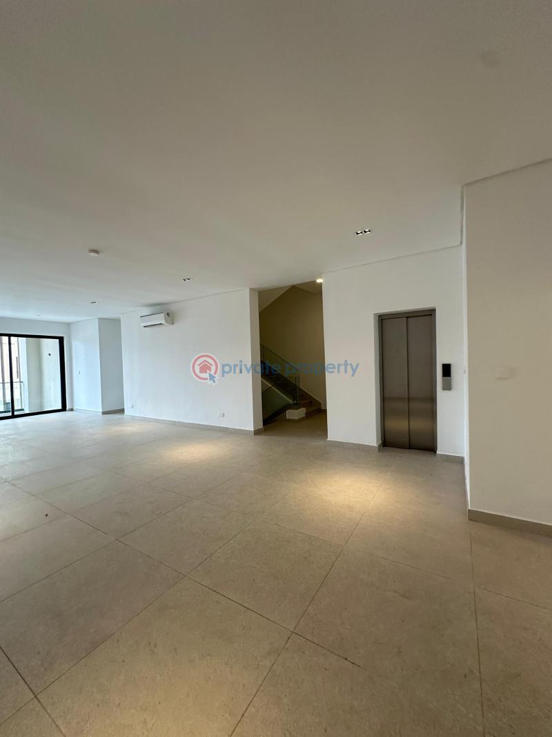 5 bedroom townhouse smart home fourplex with 2 bq's, large swimming pool, club house,gym - 8 5 bedroom Townhouse For Sale Banana Island Ikoyi Lagos - 8