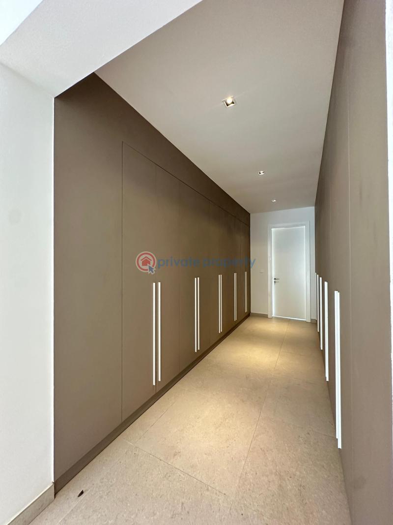 5 bedroom townhouse smart home fourplex with 2 bq's, large swimming pool, club house,gym - 13 5 bedroom Townhouse For Sale Banana Island Ikoyi Lagos - 13