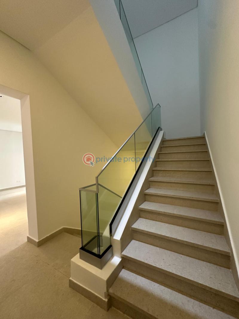 5 bedroom townhouse smart home fourplex with 2 bq's, large swimming pool, club house,gym - 9 5 bedroom Townhouse For Sale Banana Island Ikoyi Lagos - 9