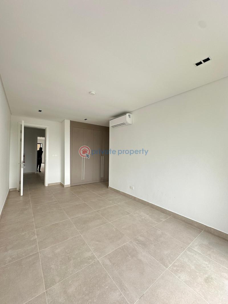 5 bedroom townhouse smart home fourplex with 2 bq's, large swimming pool, club house,gym - 1 5 bedroom Townhouse For Sale Banana Island Ikoyi Lagos - 1