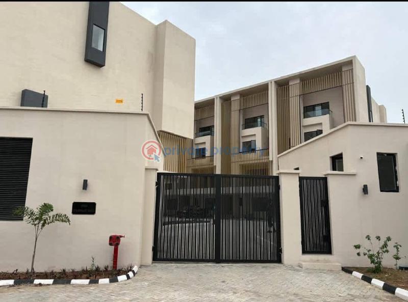 5 bedroom Townhouse For Sale Residential Zone, Banana Island, Ikoyi Lagos