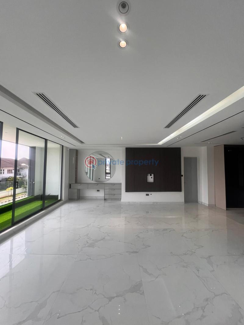 5 bedroom Detached Duplex For Sale Pinnock Beach Estate Lekki Expressway Lagos - 10