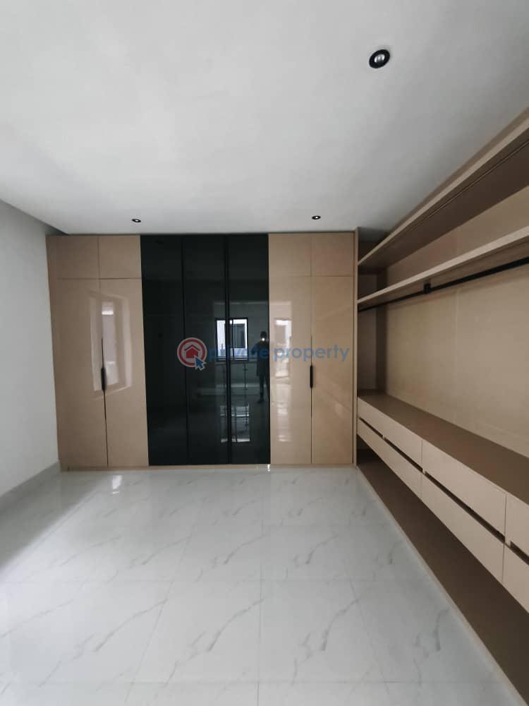 5 bedroom Block Of Flats For Rent Ikeja GRA Lagos - 0