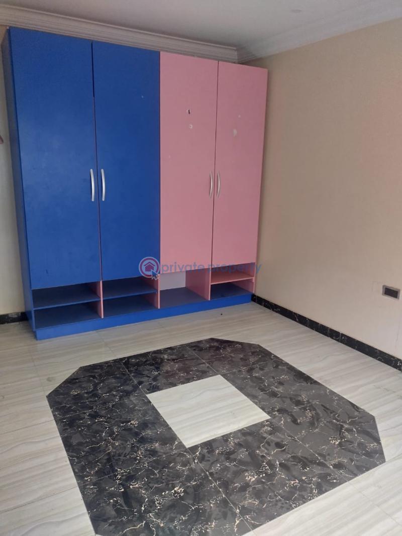 10 bedroom Detached Duplex For Sale Alogba Estate Ibeshe Ikorodu Lagos - 12