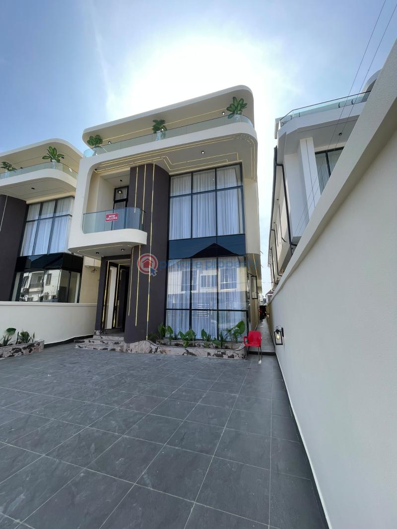 5 bedroom Detached Duplex For Sale Royal Pine Estate, Lekki Expressway Lagos - 3