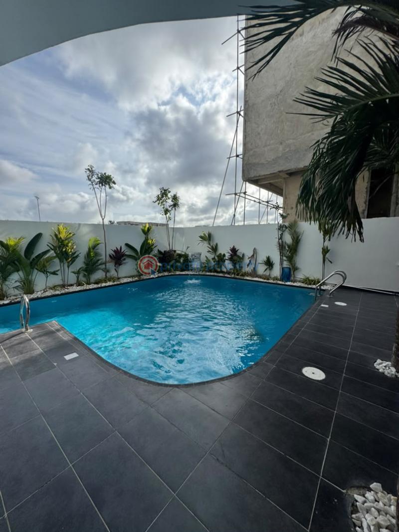 5 bedroom Duplex For Sale Pinnock Beach Estate Osapa Lekki Lagos - 2