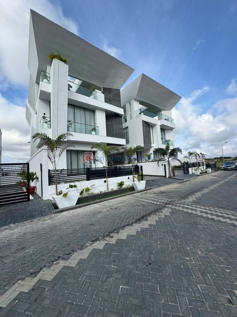 5 bedroom Duplex For Sale Pinnock Beach Estate Osapa Lekki Lagos - 0
