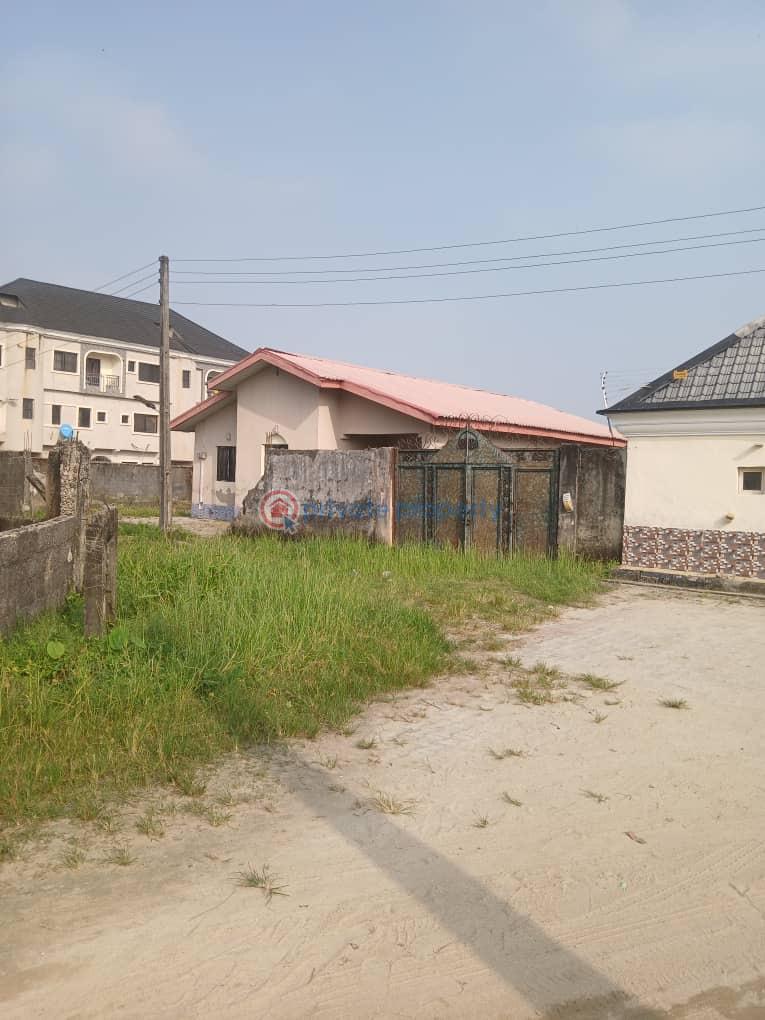 5 bedroom Bungalow For Sale Off Badore Ajah Badore Ajah Lagos - 1