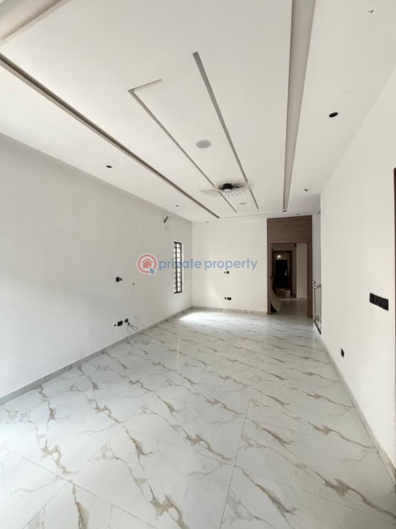5 bedroom Detached Duplex For Sale Omole Phase 2 Ojodu Lagos - 3