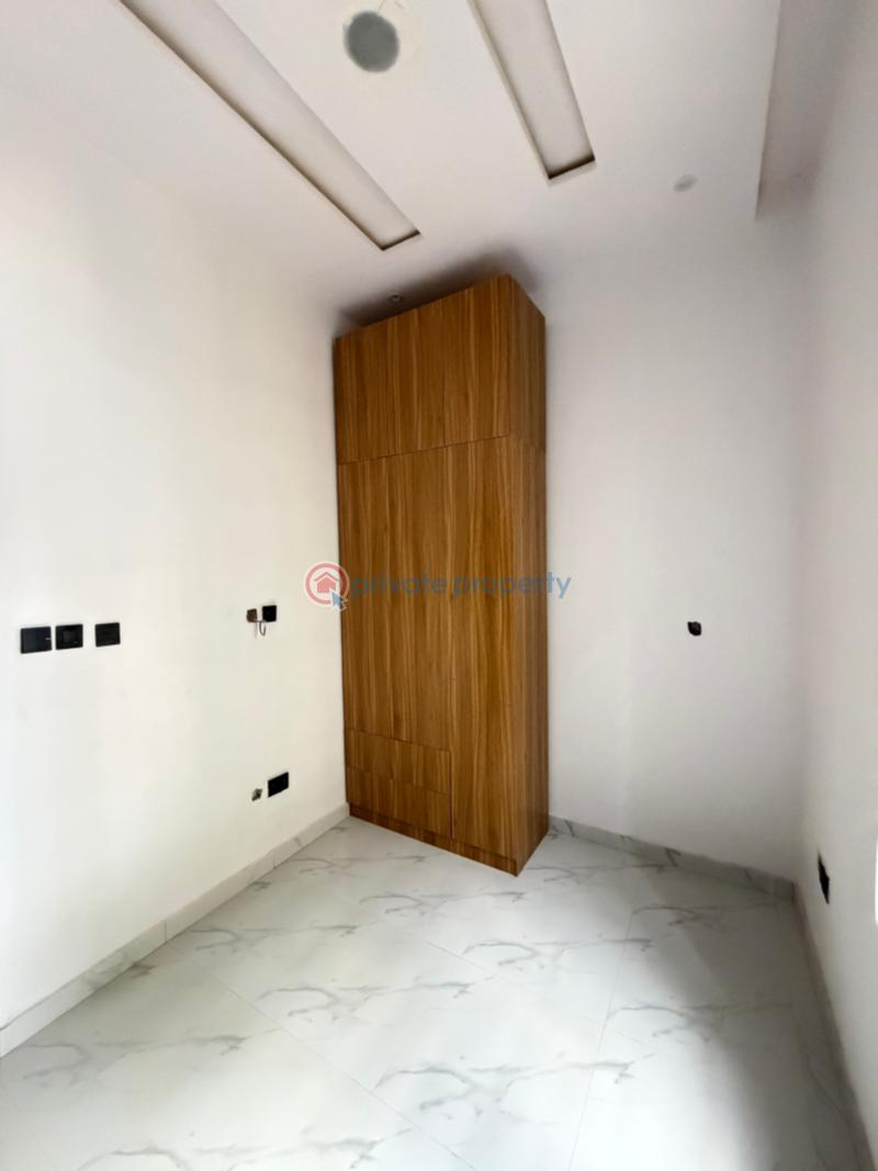 5 bedroom Detached Duplex For Sale Omole Phase 2 Ojodu Lagos - 7