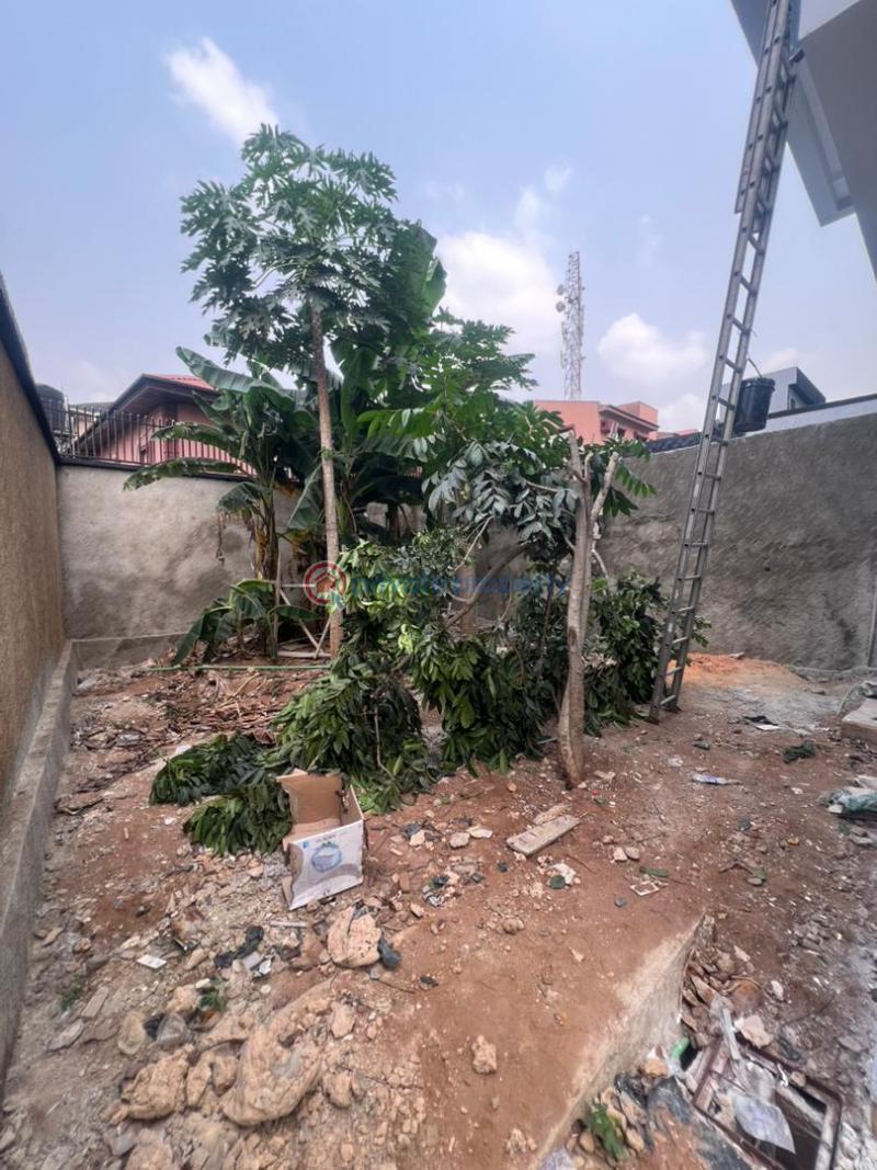 5 bedroom Detached Duplex For Sale Omole Phase 1 Ojodu Lagos - 14