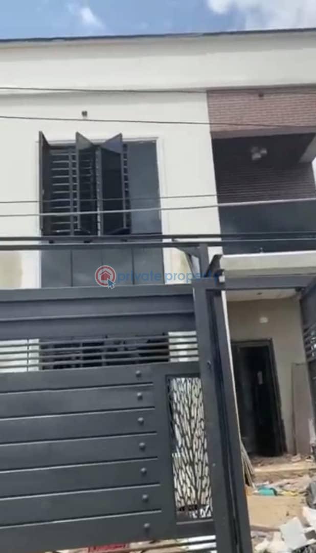 5 bedroom Detached Duplex For Sale Medina Estate, Gbagada Lagos - 0