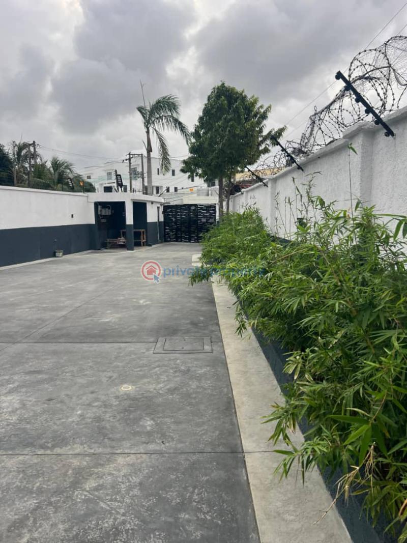 5 bedrooms fully detached house sitting on 850 sqm with a room bq - 1 5 bedroom Detached Duplex For Rent Lekki Phase 1 Lagos - 1