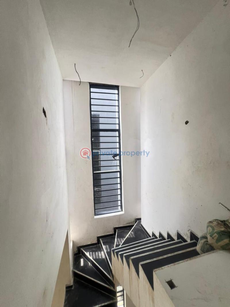 5 bedroom Semi detached Duplex For Sale Ogudu GRA Lagos - 12