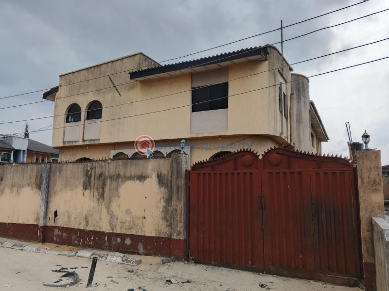 5 bedroom Detached Duplex For Sale Barrow Pit, Corner Bus Stop Sangotedo Lagos - 0