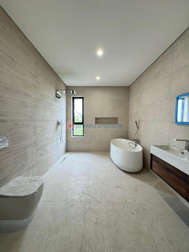 5 bedrooms terrace duplex with swimming pool, gym, elevator & 2 rooms bq - 4 5 bedroom Terraced Duplex For Sale Banana Island Ikoyi Lagos - 4