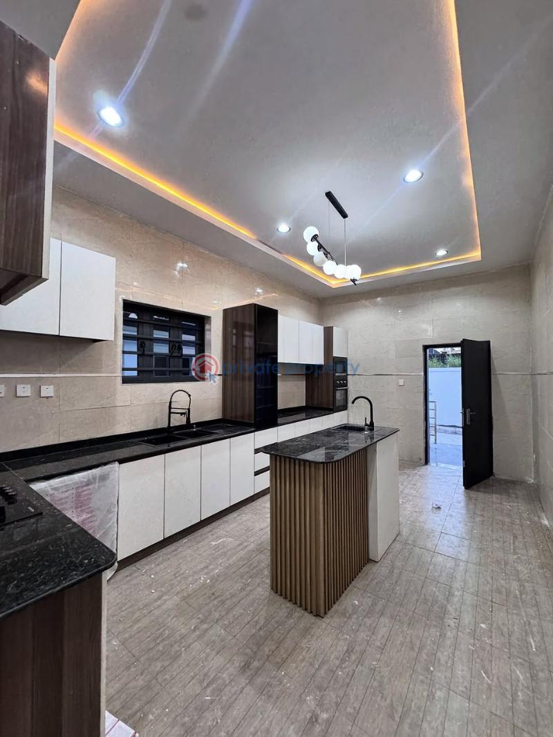 7 bedroom Detached Duplex For Sale Dakwo Abuja Phase 3  - 9