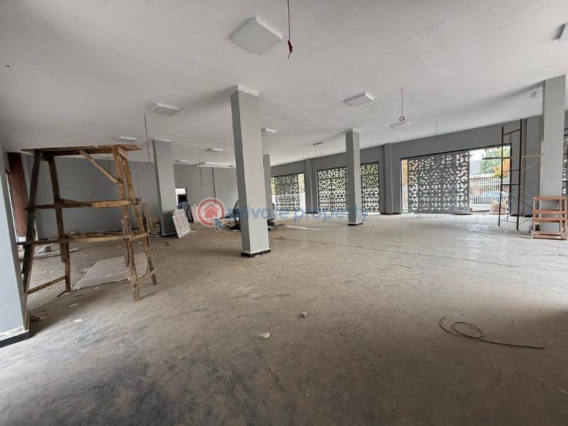 Mall/Complex/Plaza For Rent Wuse II Abuja Phase 1  - 7