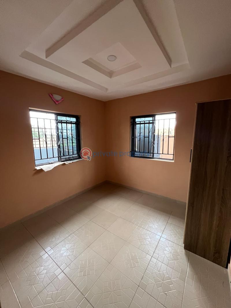 2 bedroom Block Of Flats For Sale Adebomi Ayegun Oleyo Off Akala Express Ibadan Oyo - 8