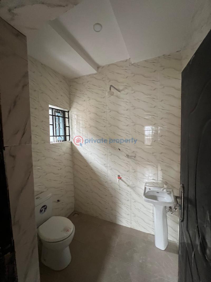 2 bedroom Block Of Flats For Sale Adebomi Ayegun Oleyo Off Akala Express Ibadan Oyo - 11