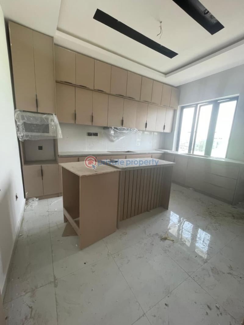 2 bedroom Block Of Flats For Sale Estate, Freedom Way Lekki Lekki Phase 1 Lagos - 11