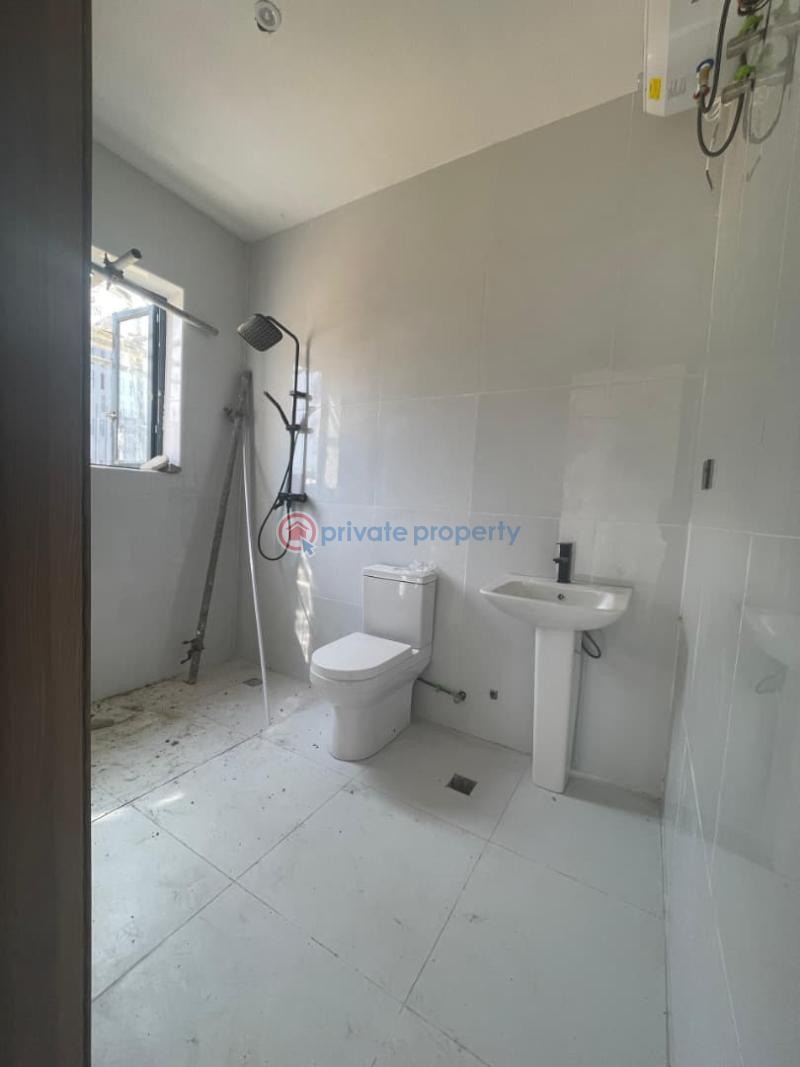 2 bedroom Block Of Flats For Sale Estate, Freedom Way Lekki Lekki Phase 1 Lagos - 2