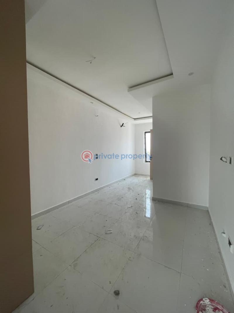 2 bedroom Block Of Flats For Sale Estate, Freedom Way Lekki Lekki Phase 1 Lagos - 1