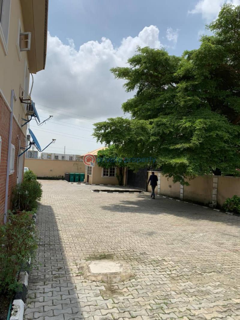 3 bedroom Flat & Apartment For Sale Lekki Phase 1 Lagos - 5