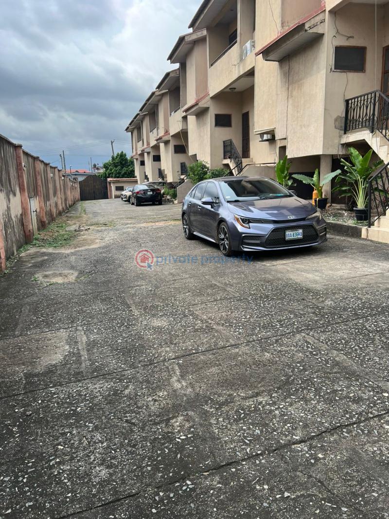 4 bedroom House For Sale Ogudu Ojota Lagos - 0