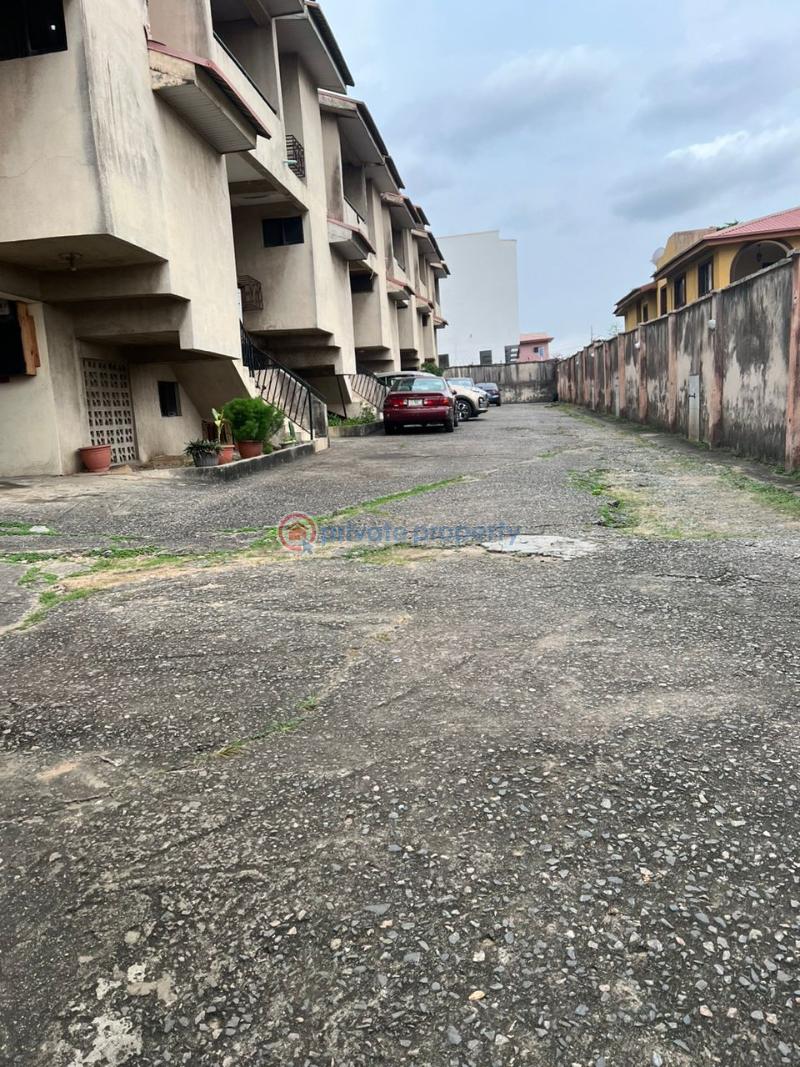 4 bedroom House For Sale Ogudu Ojota Lagos - 2