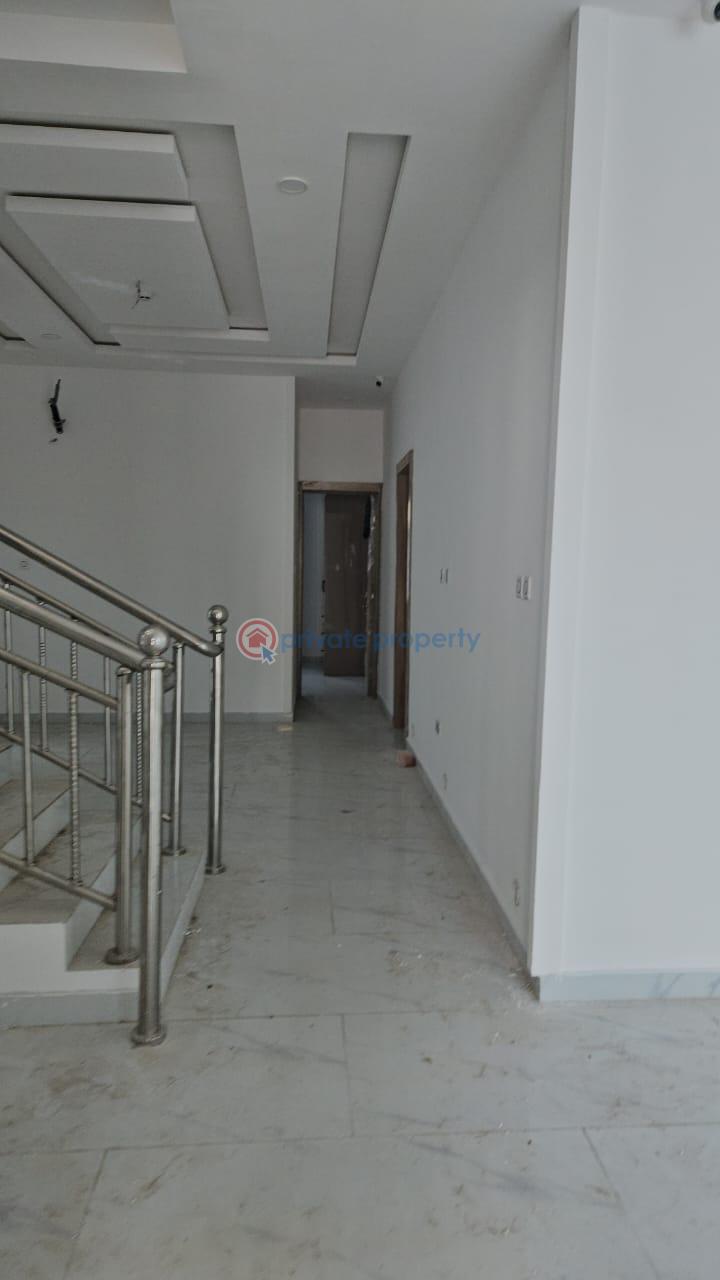 5 bedroom Detached Duplex For Sale Inside A Private Estate At Omole Phase 1, Ikeja Lagos - 4