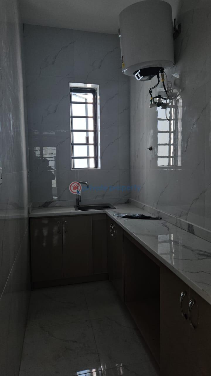 5 bedroom Detached Duplex For Sale Inside A Private Estate At Omole Phase 1, Ikeja Lagos - 9