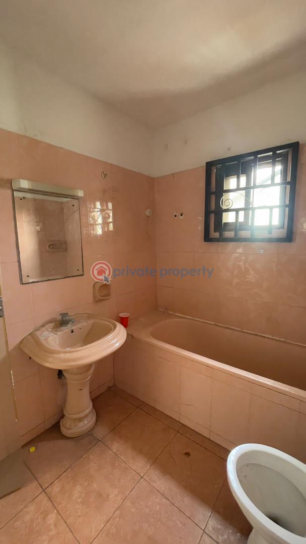 Shop For Rent Lekki Phase 1 Lagos - 9