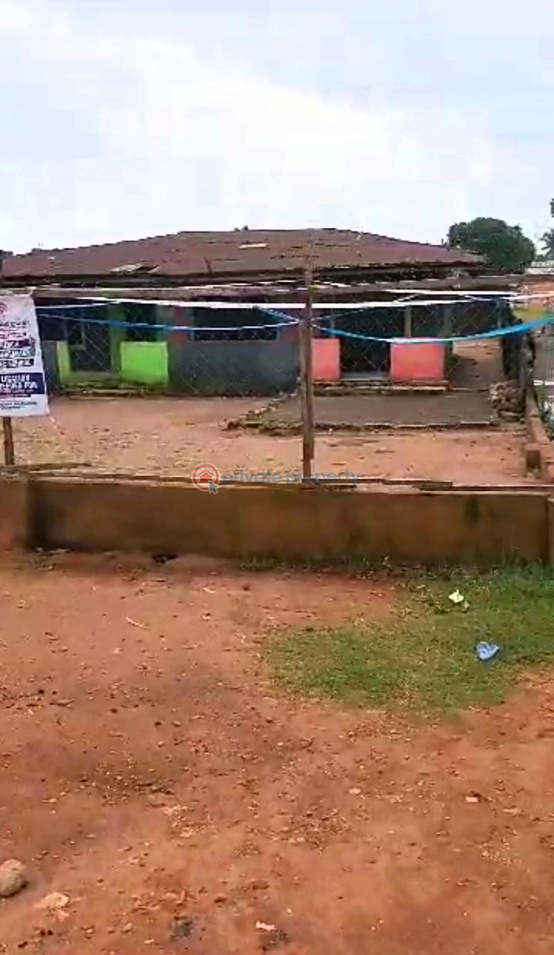 Land For Sale After Teachers' House Before Egor Market. Benin Edo - 2