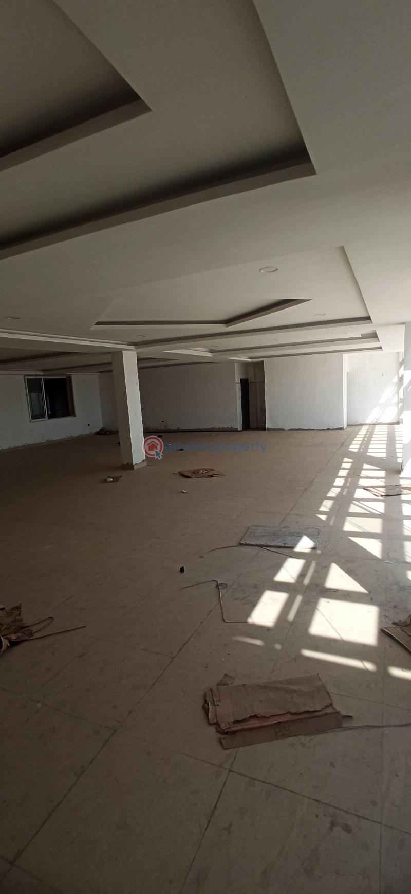 Mall/Complex/Plaza For Rent Wuse II Abuja Phase 1  - 7