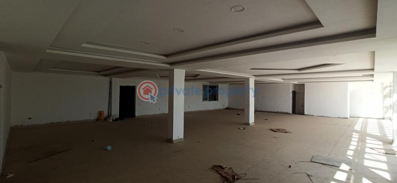 Mall/Complex/Plaza For Rent Wuse II Abuja Phase 1  - 12