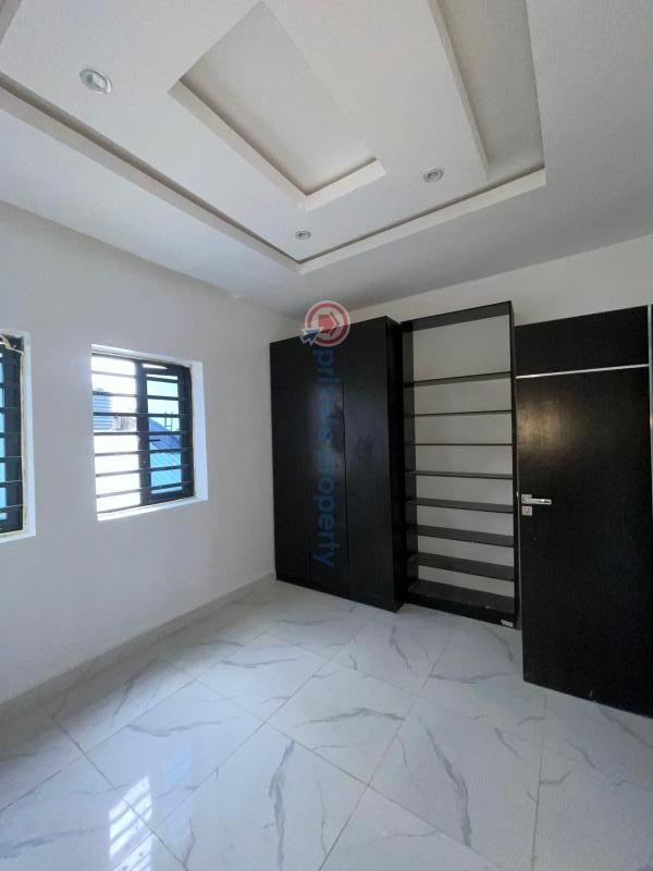 3 bedroom Block Of Flats For Rent Shonibare Estate Maryland Lagos - 2