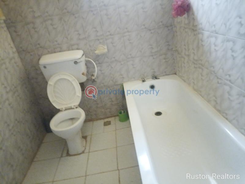 5 bedroom Bungalow For Sale Yawuri Area, Akobo Akobo Ibadan Oyo - 2