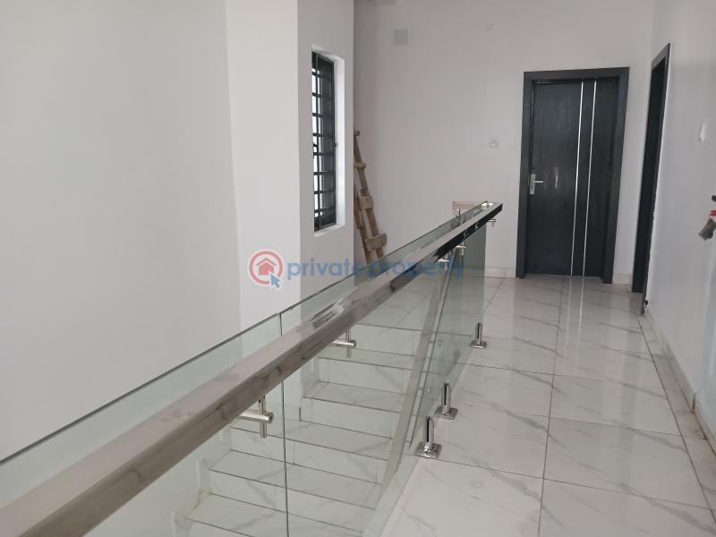 5 bedroom Detached Duplex For Sale Aerodrome, Gra Ibadan Oyo - 2