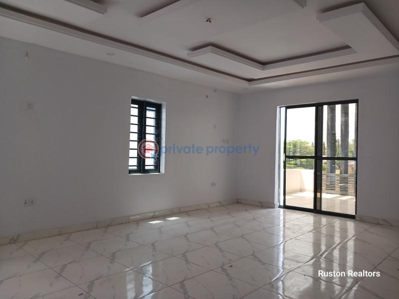 5 bedroom Detached Duplex For Sale Aerodrome, Gra Ibadan Oyo - 12