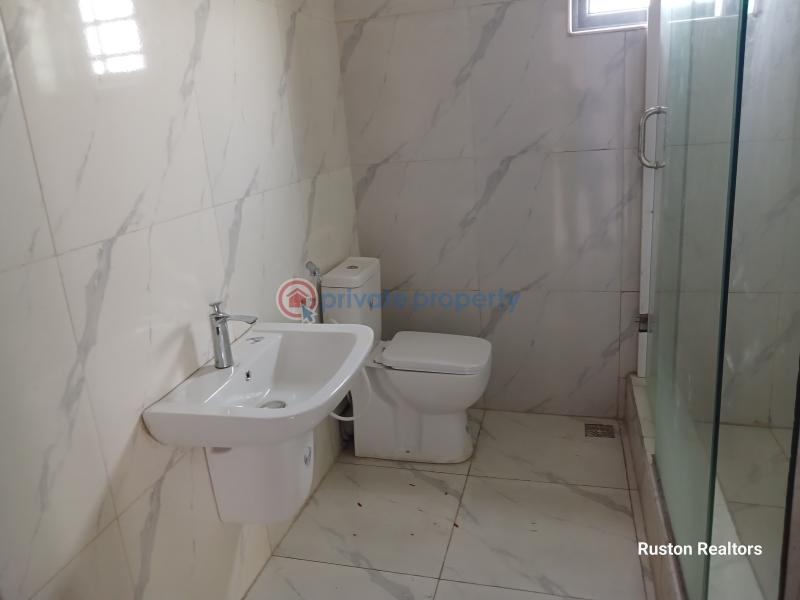 5 bedroom Detached Duplex For Sale Aerodrome, Gra Ibadan Oyo - 11