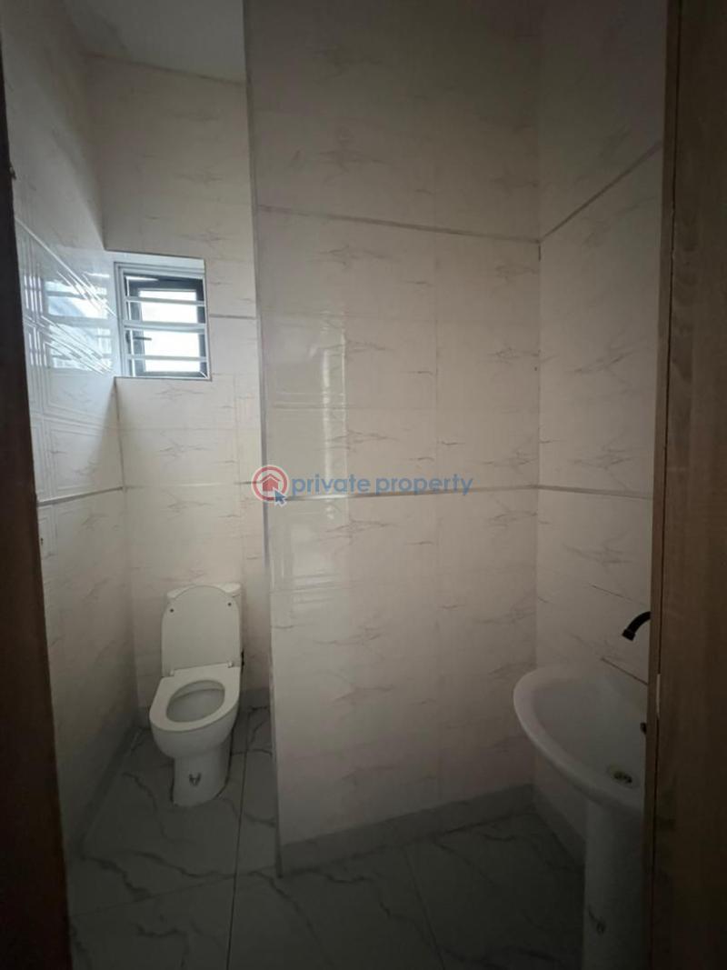 5 bedroom Detached Duplex For Sale Chevron Drive Lekki Lagos - 3