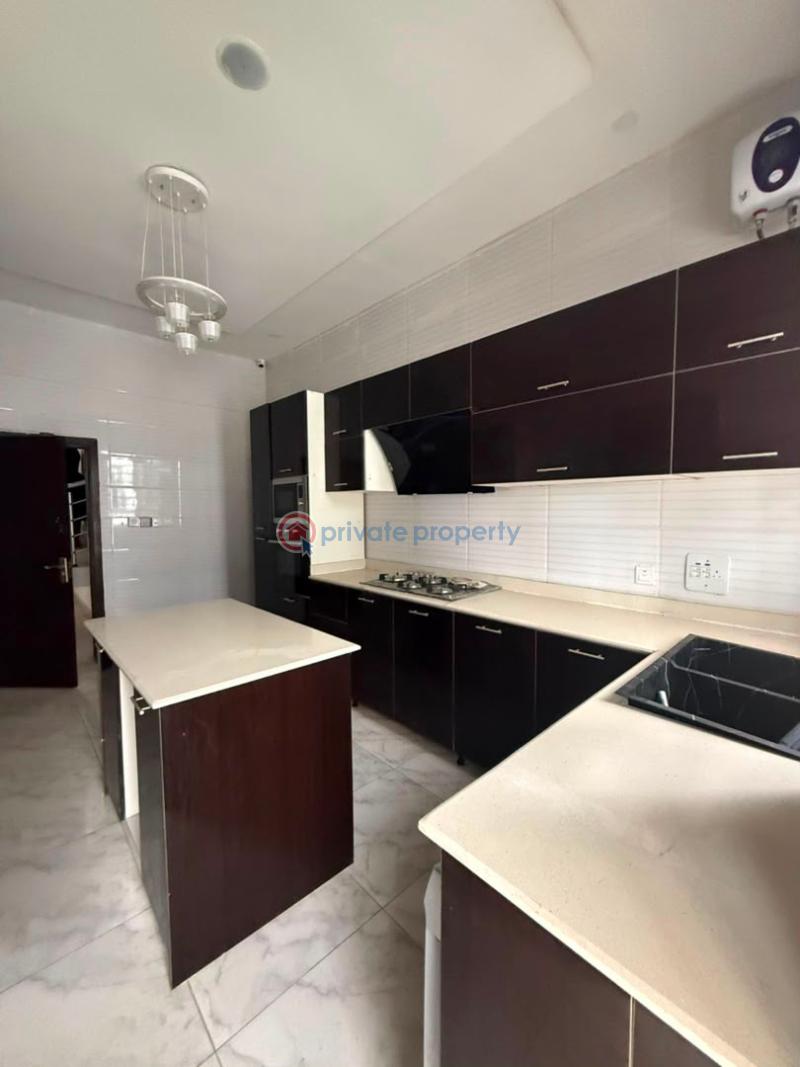 5 bedroom Detached Duplex For Sale Chevron Drive Lekki Lagos - 2