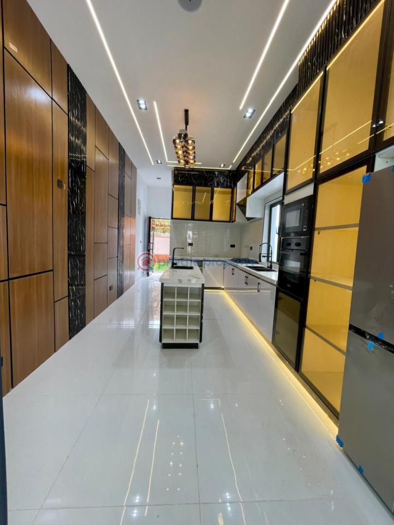 5 bedroom Detached Duplex For Sale Ikota Villa Ikota Lekki Lagos - 4