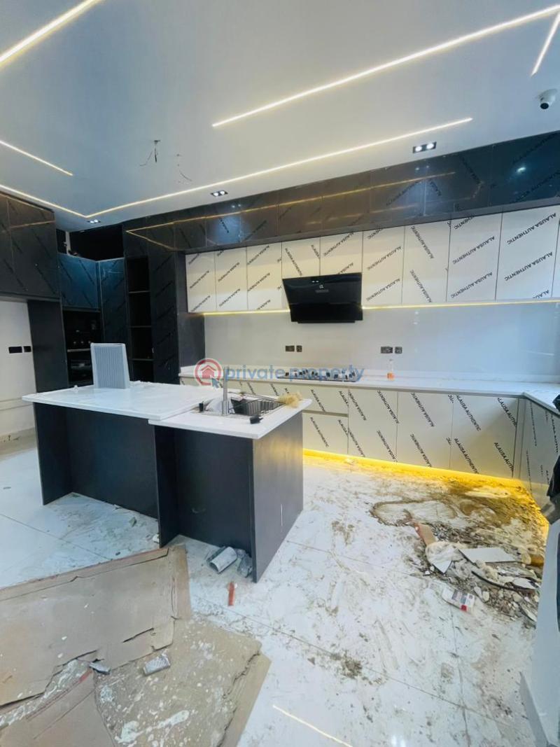 5 bedroom Detached Duplex For Sale Estate Magodo GRA Phase 1 Ojodu Lagos - 5