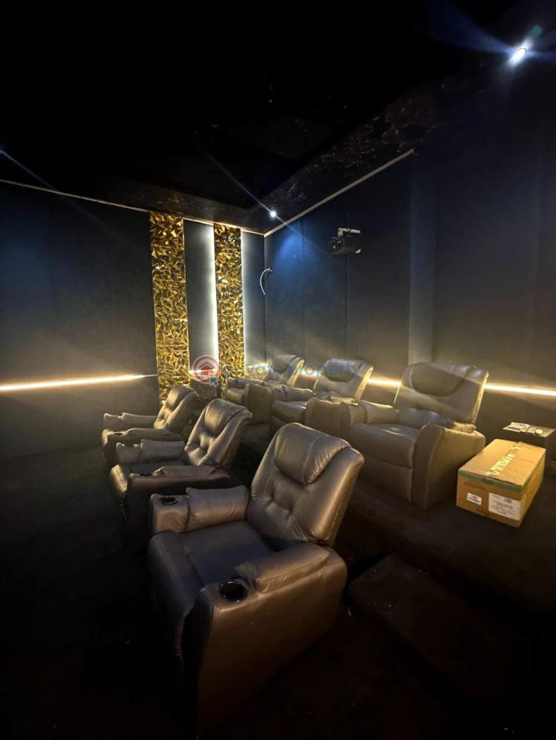 5 bedroom Detached Duplex For Sale Estate Osapa Lekki Lagos - 4