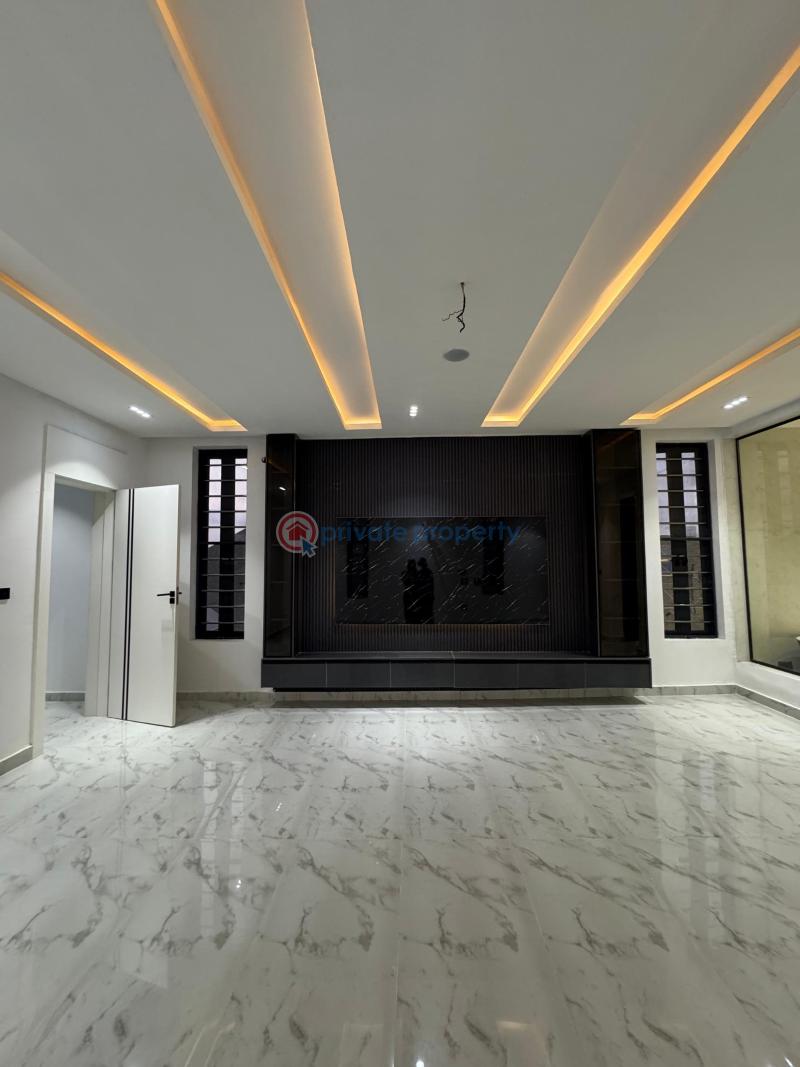 5 bedroom House For Sale Odofin Idado Lekki Lagos - 1